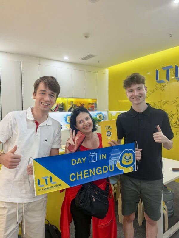 LTL Chengdu Students Learning Chinese in China