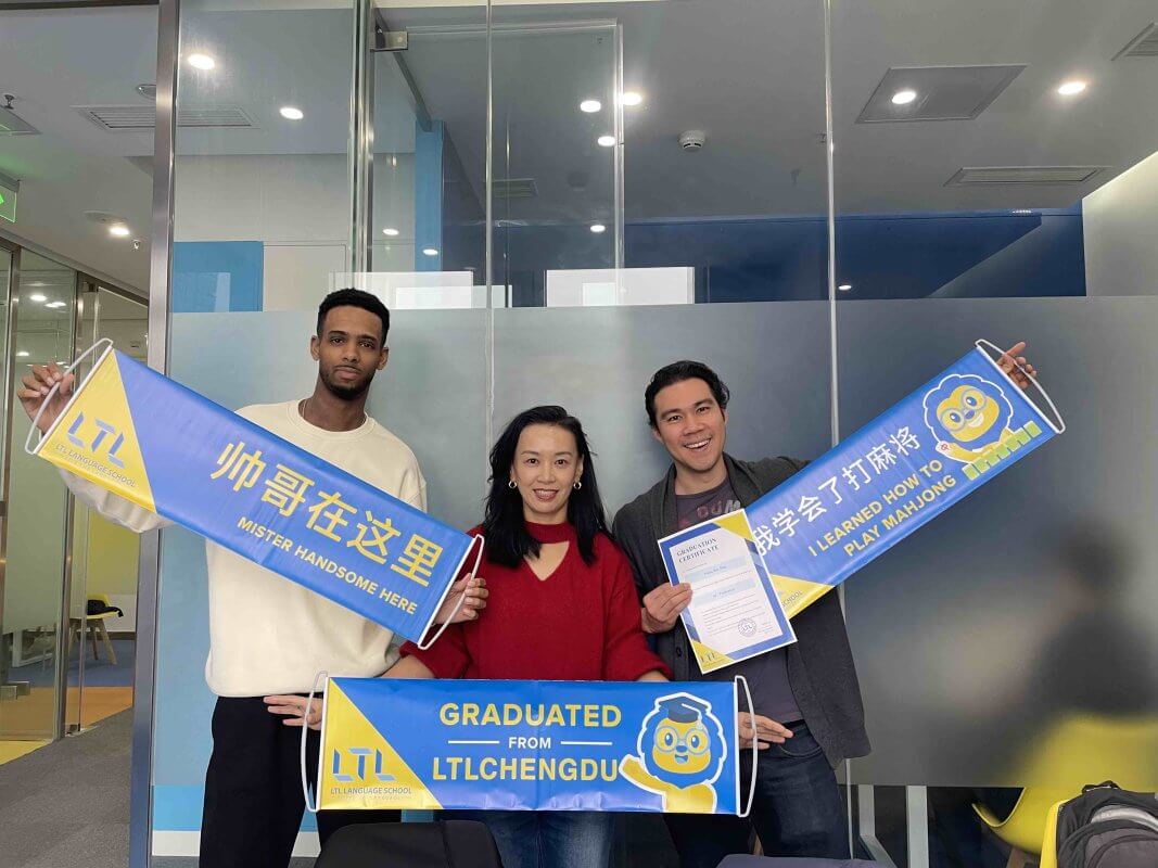 Small Group Chinese Lessons in Chengdu with Fang Ying