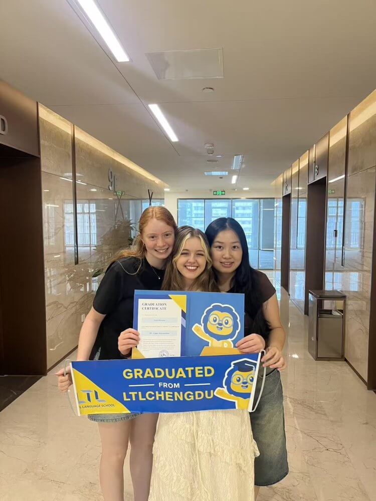 LTL Chengdu Students learning Chinese in China